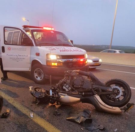 إصابة فتى بجراح خطيرة جراء حادث طرق قرب مدينة أم الفحم